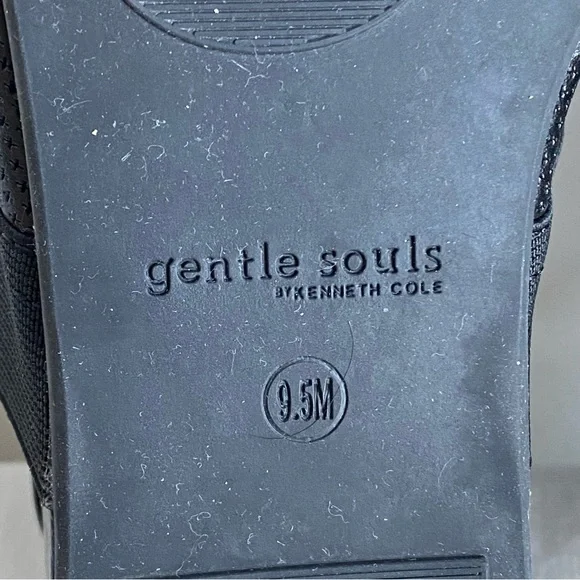 Kenneth Cole Gentle Souls Gianna Black Perforated Leather Sandal  Size 9.5 - Picture 7 of 14